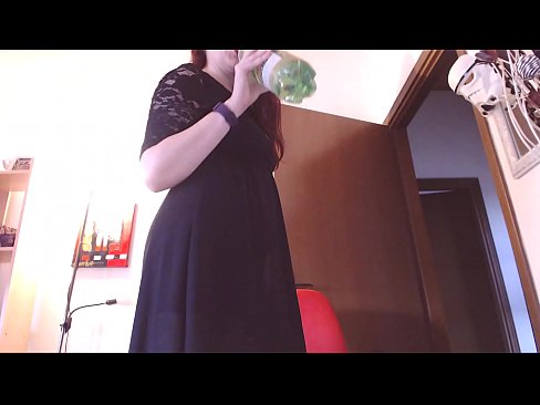 ❤️ Submisívna otrokyňa, ktorá miluje špinavé a šťavnaté nohavičky, je po zhliadnutí tohto videa nútená masturbovať! ☑ Kvalitný sex na sk.sexycamse.top ☑